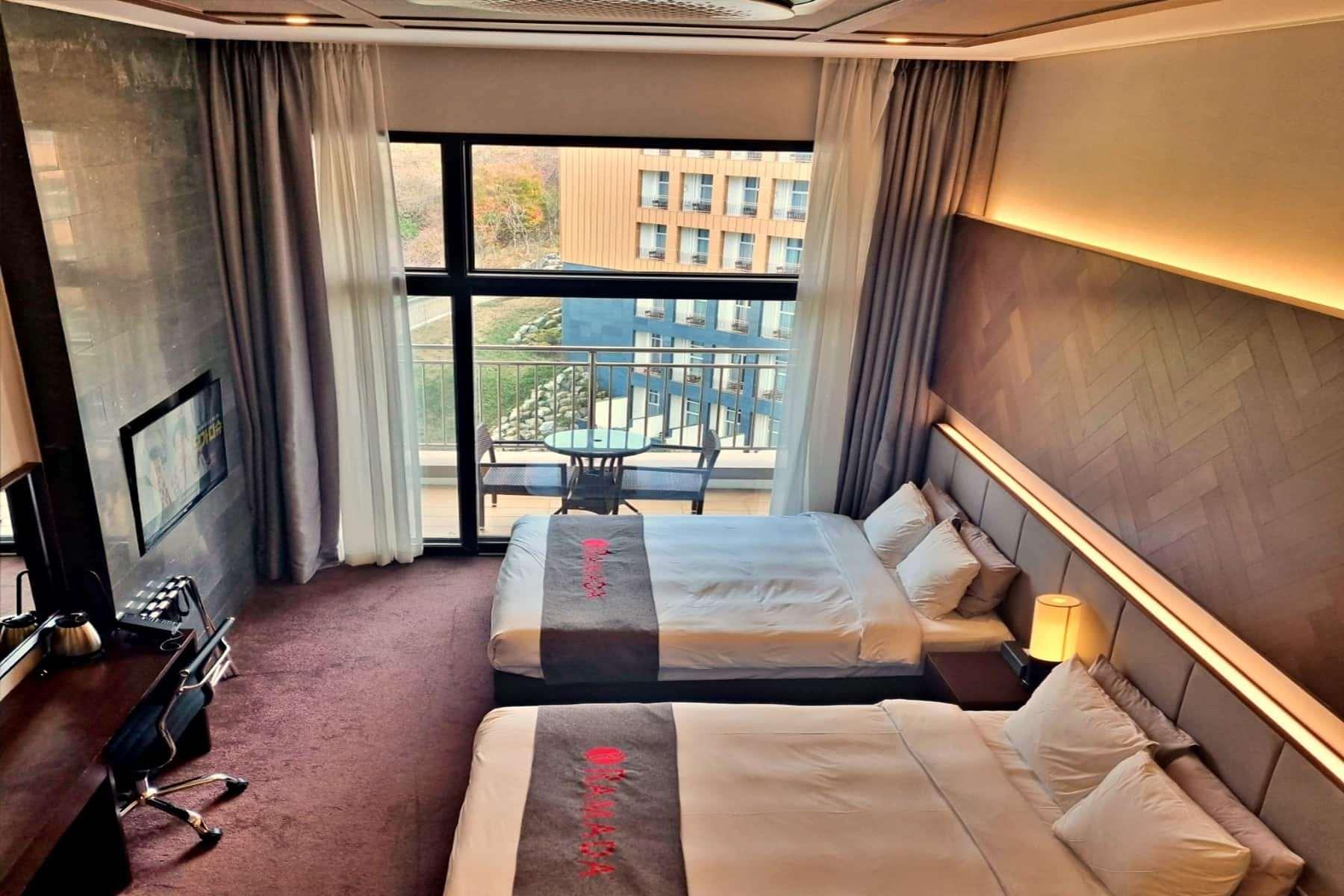 Ramada Hotel & Suite By Wyndham Gangwon Pyeongchang Extérieur photo