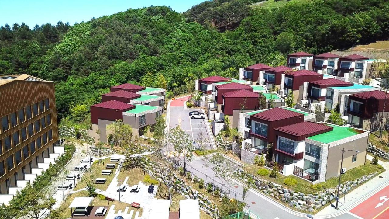 Ramada Hotel & Suite By Wyndham Gangwon Pyeongchang Extérieur photo