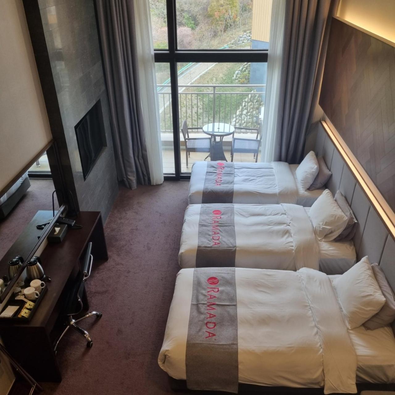 Ramada Hotel & Suite By Wyndham Gangwon Pyeongchang Chambre photo