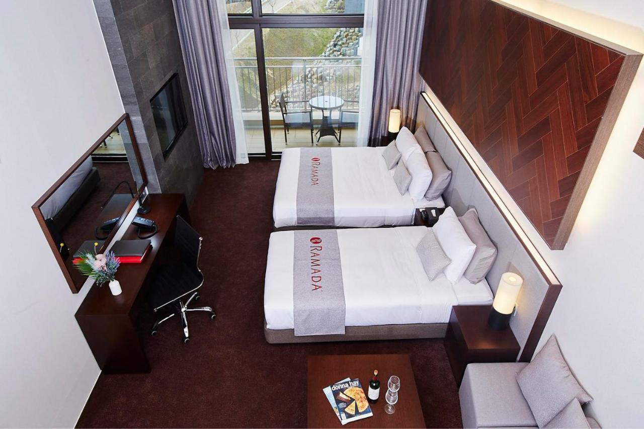 Ramada Hotel & Suite By Wyndham Gangwon Pyeongchang Extérieur photo