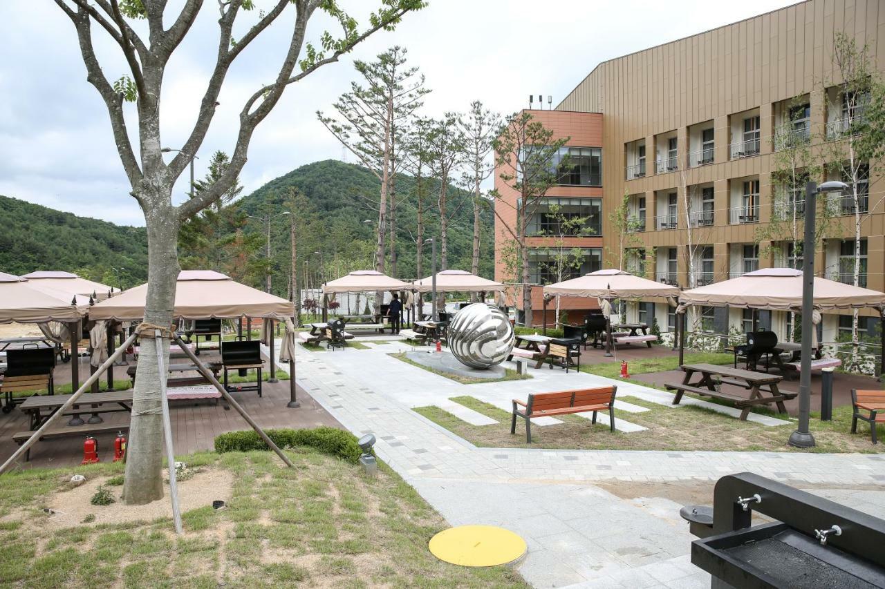 Ramada Hotel & Suite By Wyndham Gangwon Pyeongchang Extérieur photo
